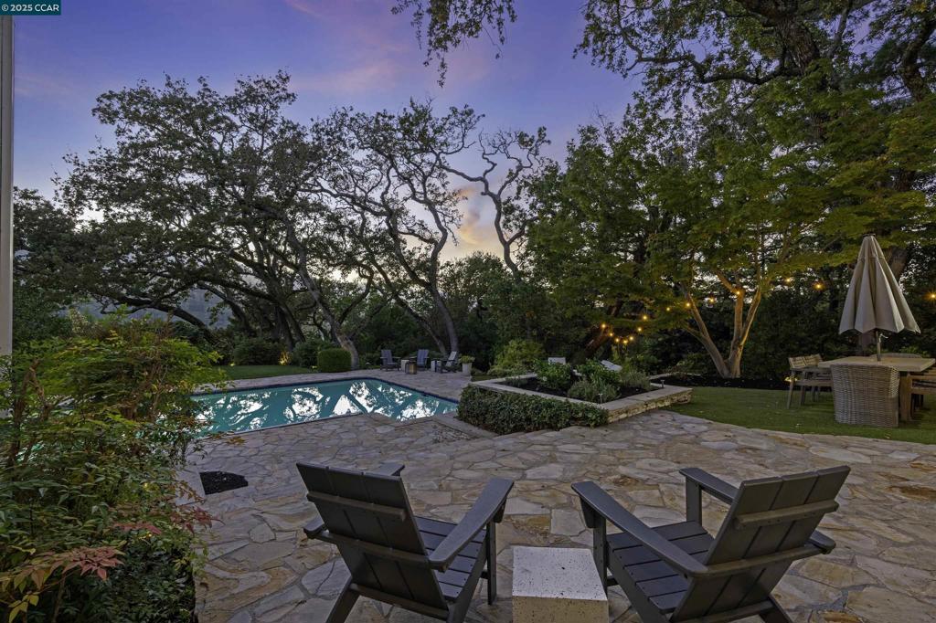 ORINDA C.C. - Residential