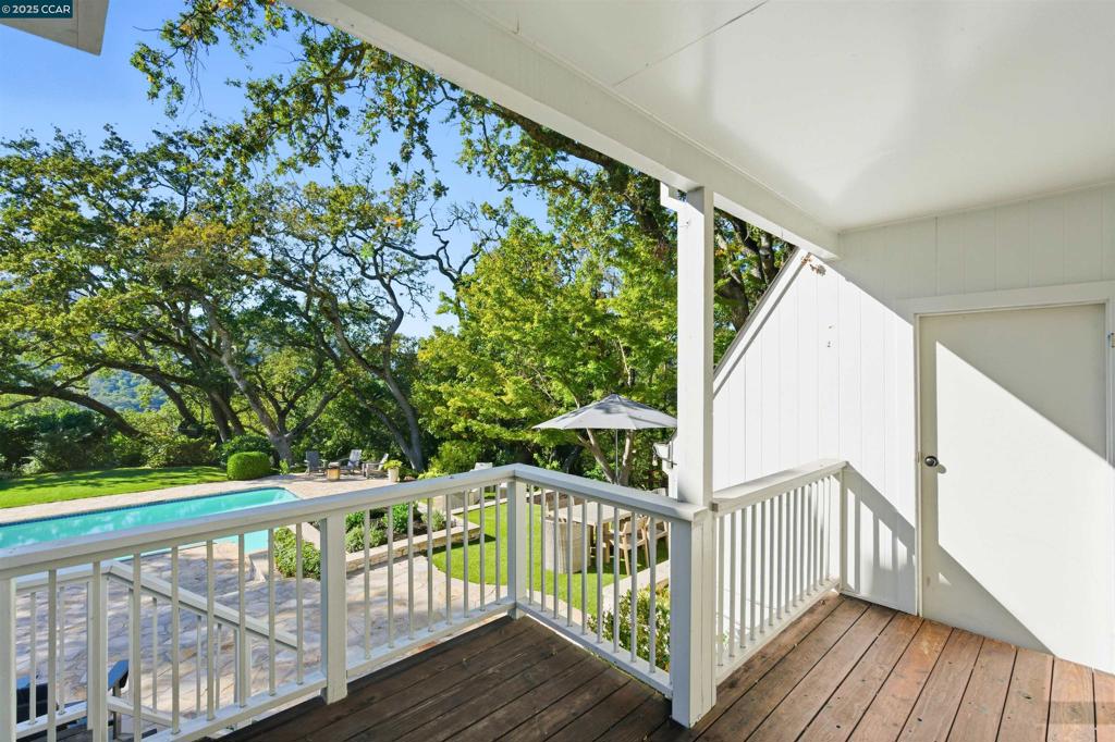 ORINDA C.C. - Residential