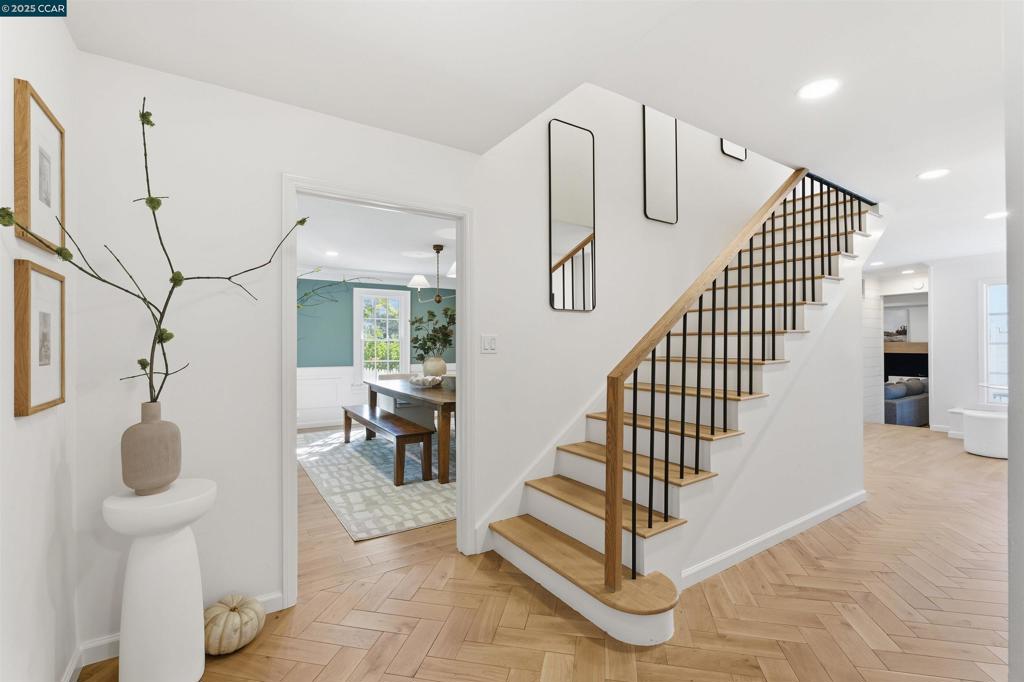 ORINDA C.C. - Residential