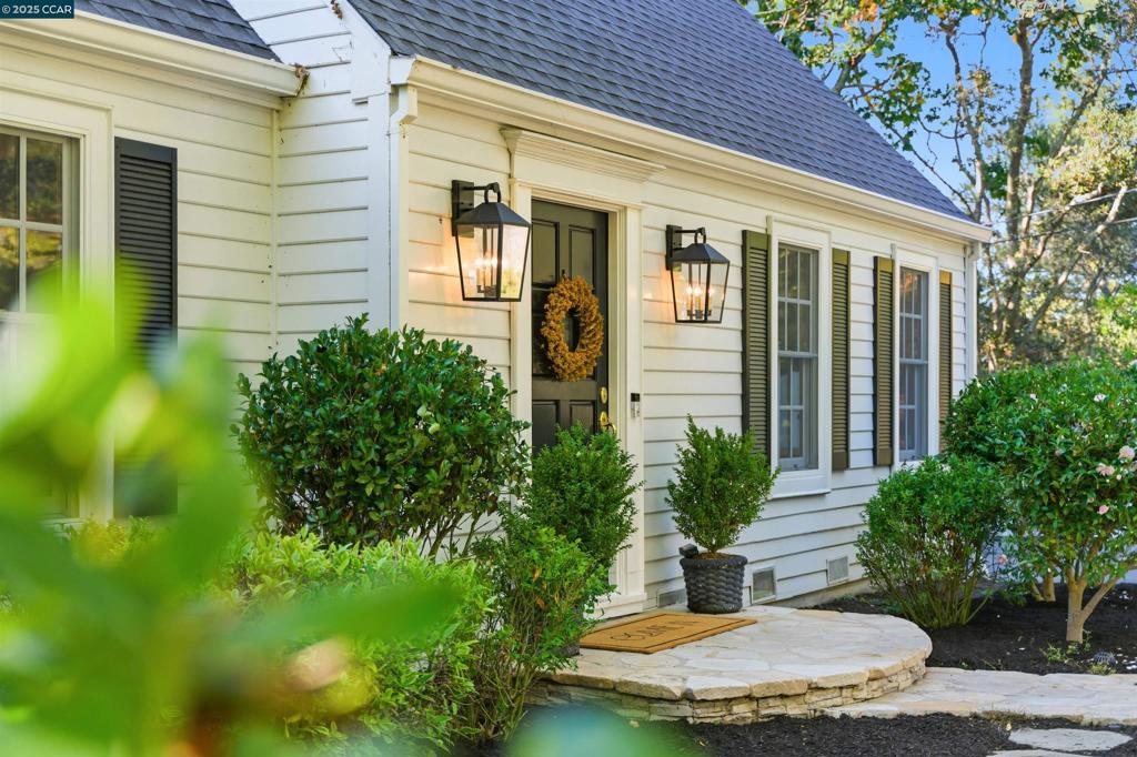 ORINDA C.C. - Residential