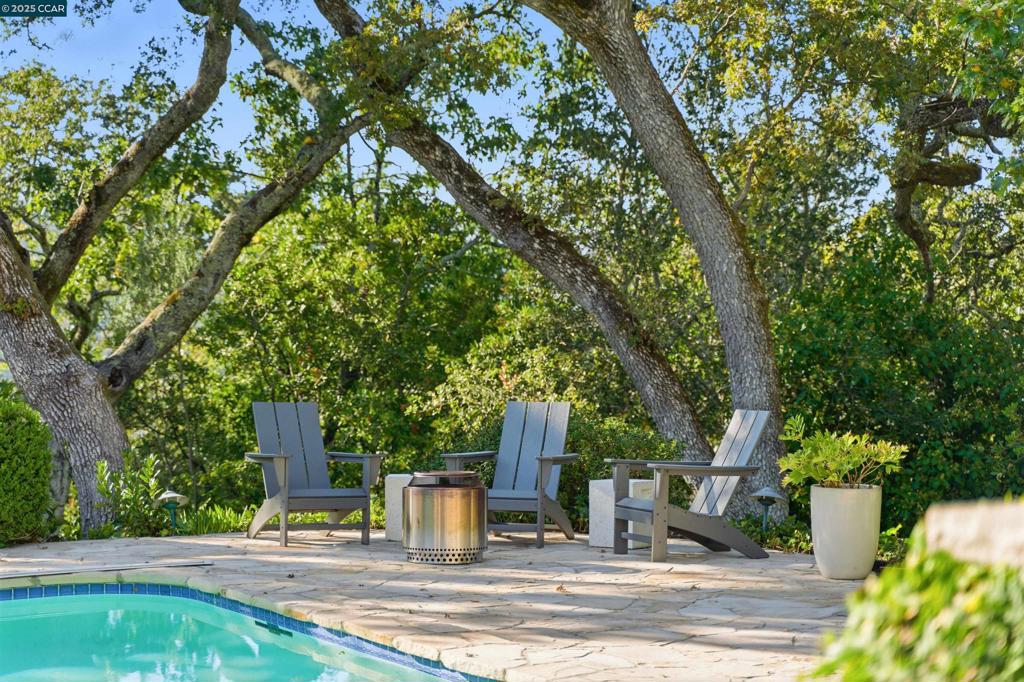 ORINDA C.C. - Residential