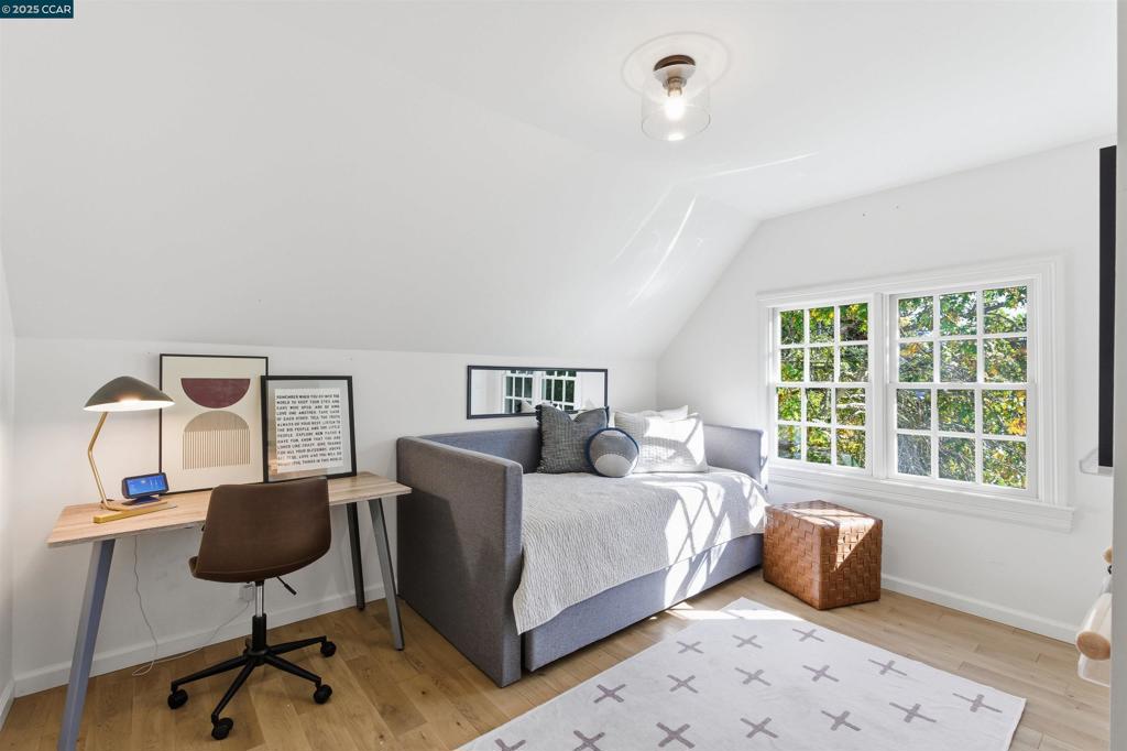 ORINDA C.C. - Residential