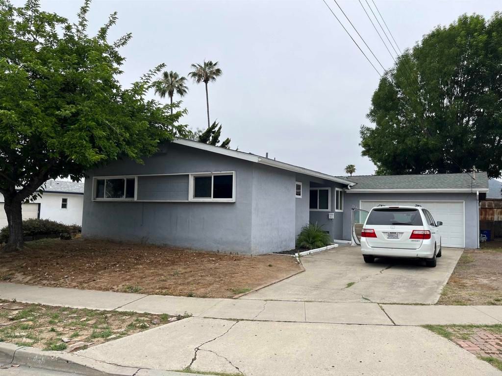 listing image 130724688612505155282