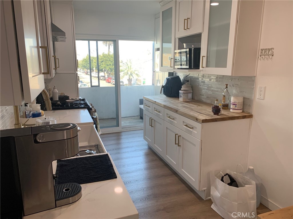 1260 E 4th Street 3