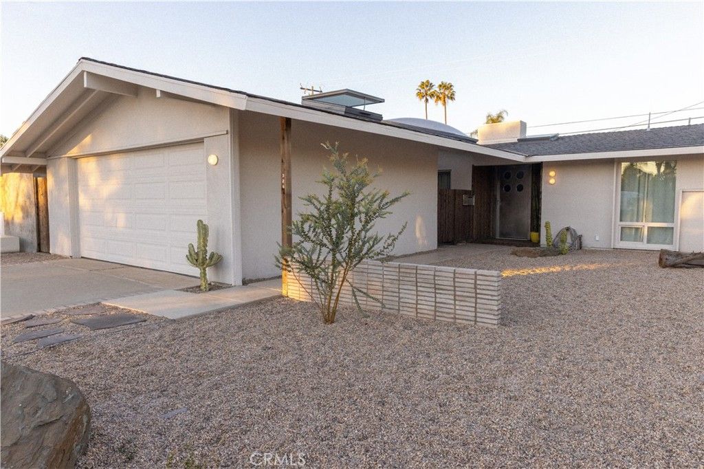 Photo of 326 Princeton Drive, Costa Mesa, CA 92626 (MLS # OC26009604)