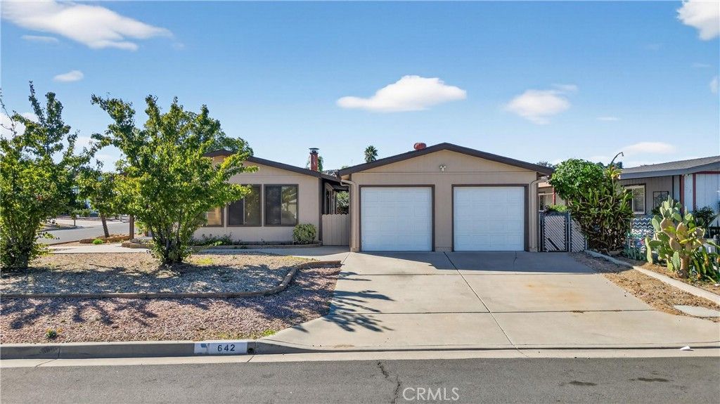 Photo of 642 Roadrunner Way, Perris, CA 92570 (MLS # TR25251087)