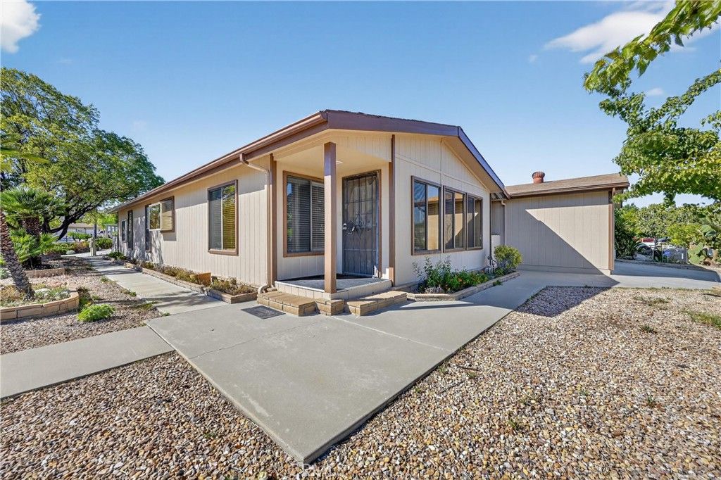 Photo of 642 Roadrunner Way, Perris, CA 92570 (MLS # TR25251087)