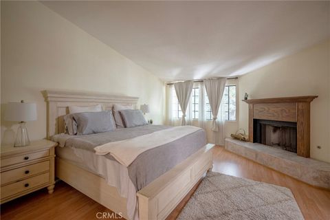 Tiny photo for 24420 Victory BLVD, West Hills, CA 91367 (MLS # SR26147002)