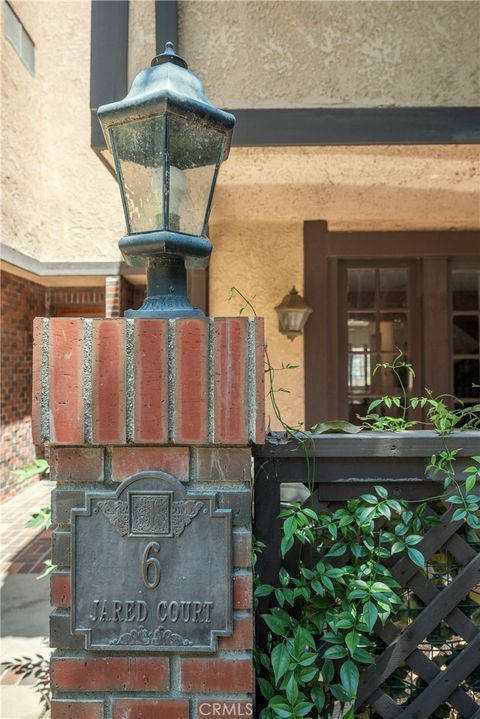 Tiny photo for 24420 Victory BLVD, West Hills, CA 91367 (MLS # SR26147002)
