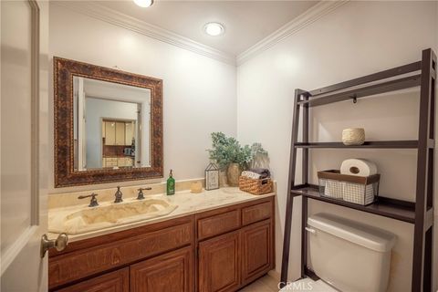 Tiny photo for 24420 Victory BLVD, West Hills, CA 91367 (MLS # SR26147002)