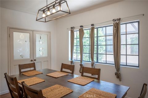 Tiny photo for 24420 Victory BLVD, West Hills, CA 91367 (MLS # SR26147002)