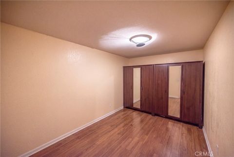 Tiny photo for 24420 Victory BLVD, West Hills, CA 91367 (MLS # SR26147002)