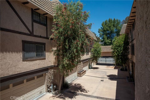 Tiny photo for 24420 Victory Blvd #06, West Hills, CA 91367 (MLS # SR26147002)