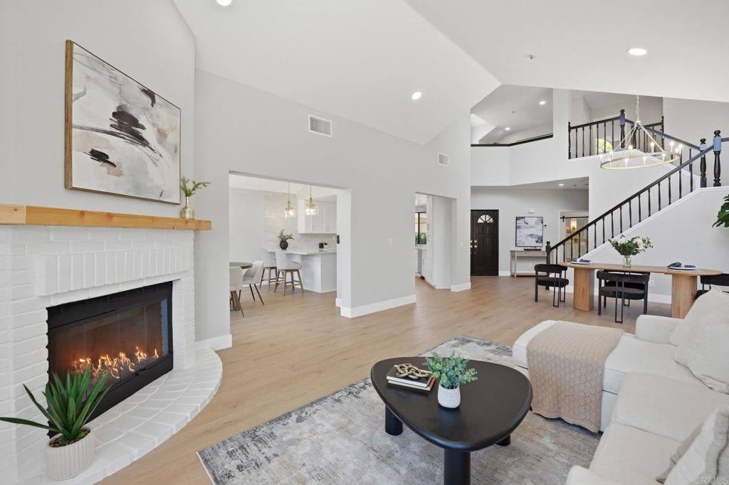 2262 Vista Valley Lane