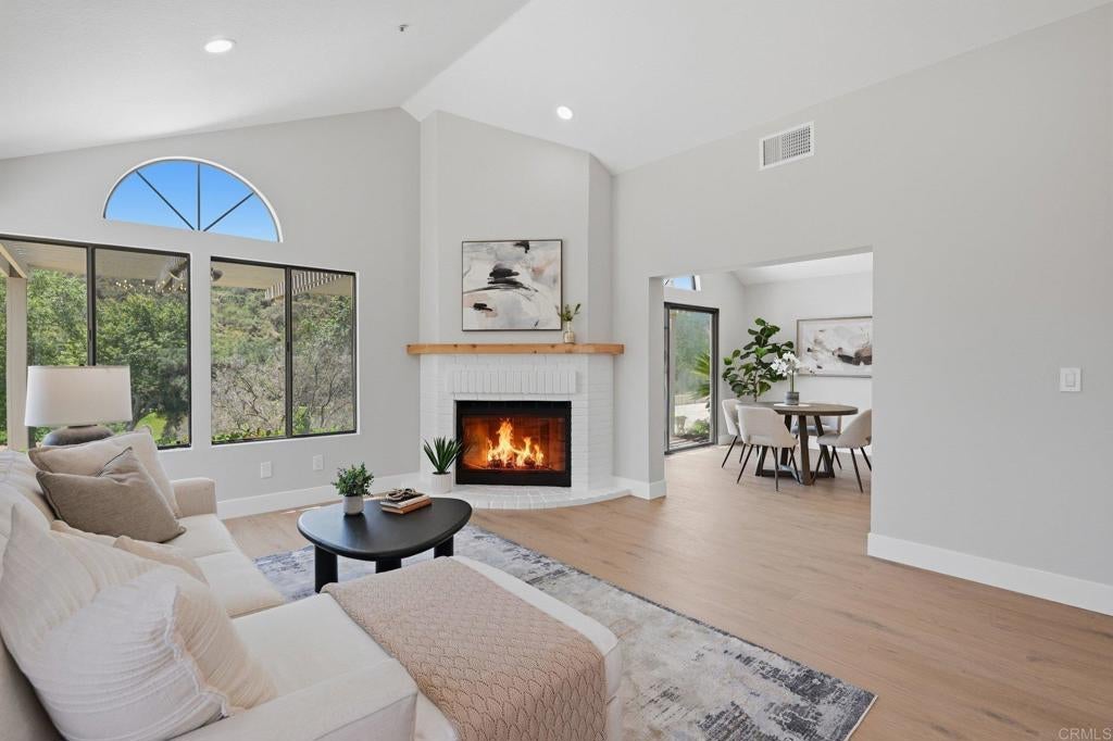 2262 Vista Valley Lane