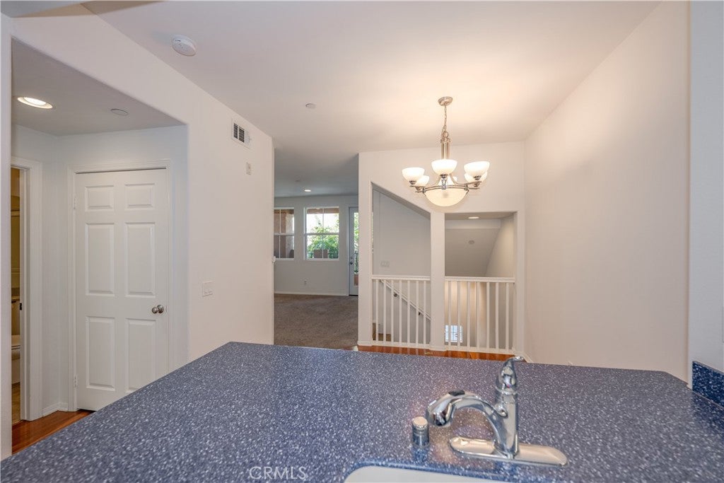 700 #102 S San Fernando Boulevard