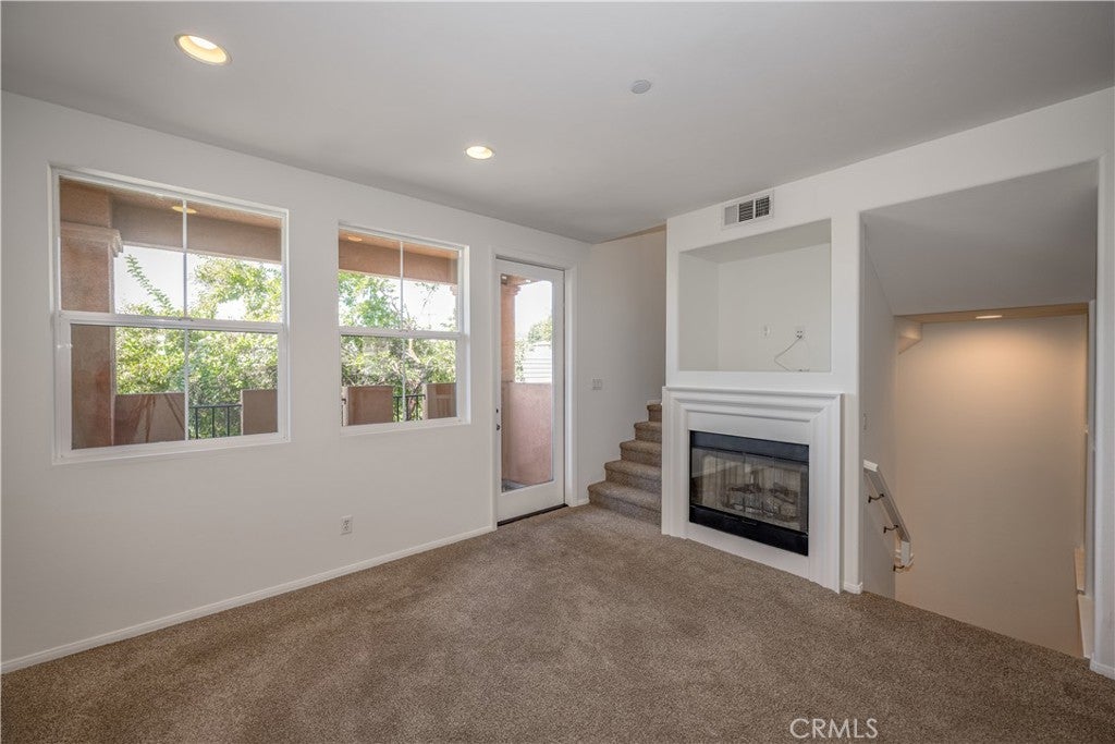 700 #102 S San Fernando Boulevard