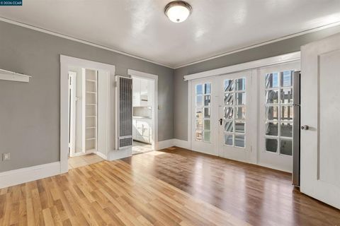 Photo of 5315 Cole St St, Oakland, CA 94601 (MLS # 41131249)