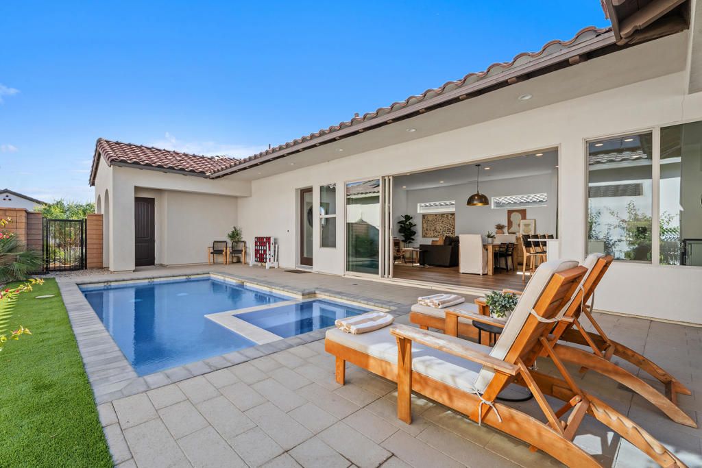 Photo of 55729 Isleworth, La Quinta, CA 92253 (MLS # 219136944DA)