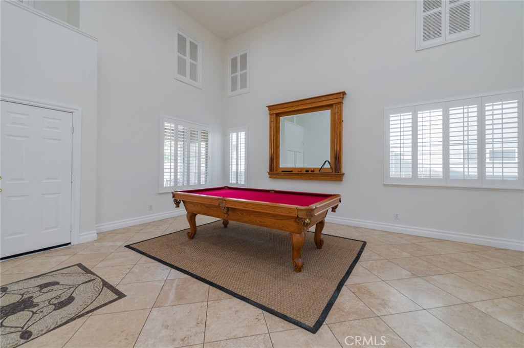 Unkown - Residential Lease