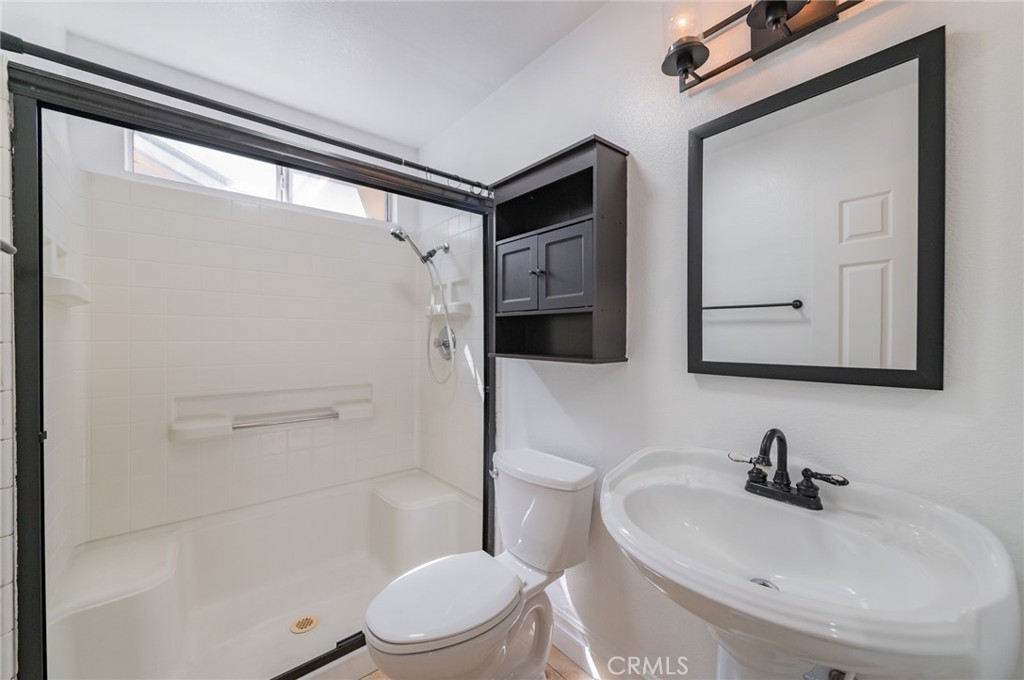 Unkown - Residential Lease