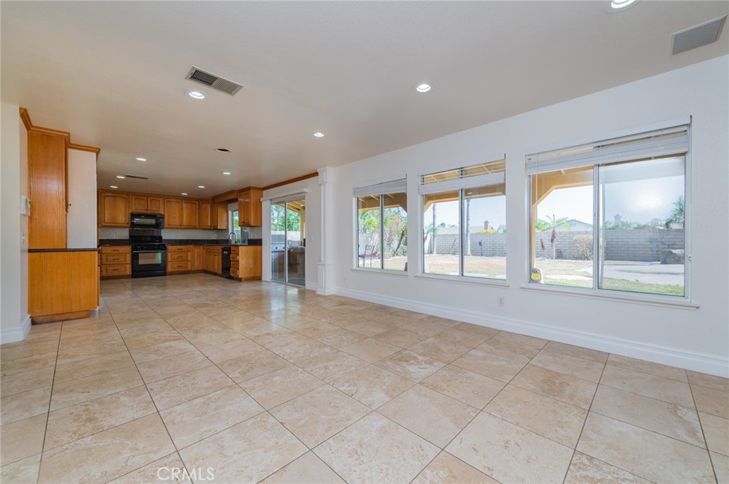 Unkown - Residential Lease
