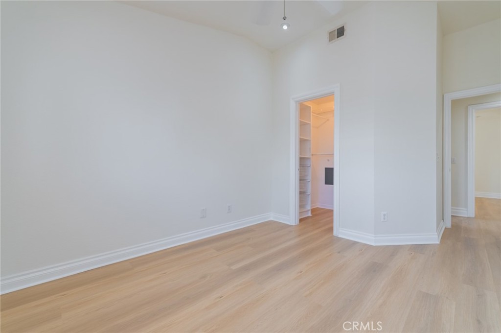 Unkown - Residential Lease