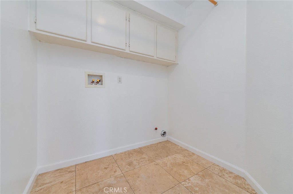 Unkown - Residential Lease