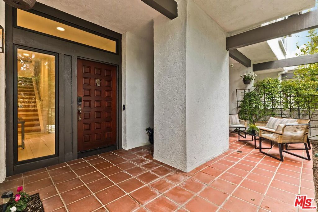 Photo of 1602 Michael Lane, Pacific Palisades, CA 90272 (MLS # 25618761)