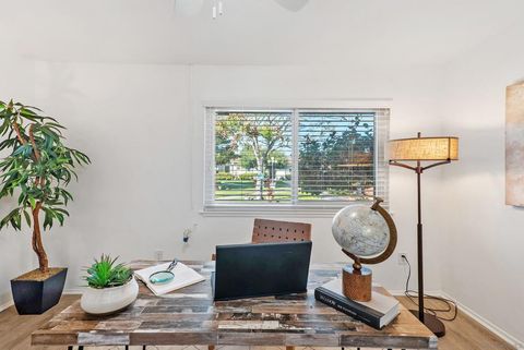 Tiny photo for 16566 Caminito Vecinos #25, San Diego, CA 92128 (MLS # 260005388SD)