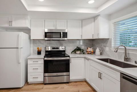 Tiny photo for 16566 Caminito Vecinos #25, San Diego, CA 92128 (MLS # 260005388SD)