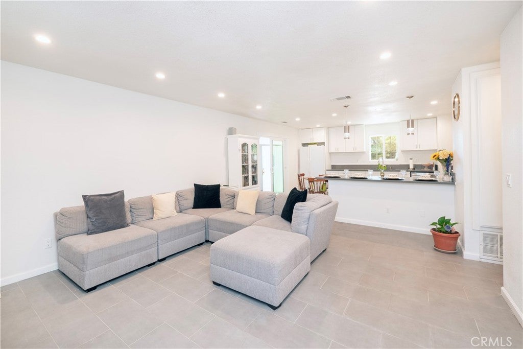 10707 Redwood