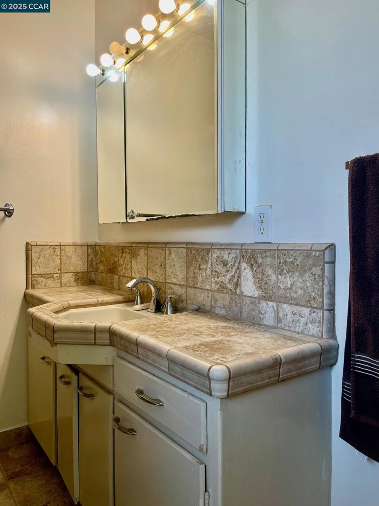 CLINTON ESTATES - Residential