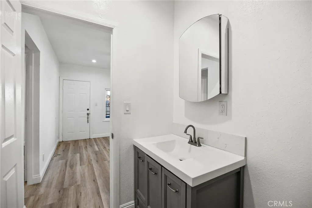 Other, California 90011, United States, 2 Bedrooms Bedrooms, ,1 BathroomBathrooms,Residential,Active,231995