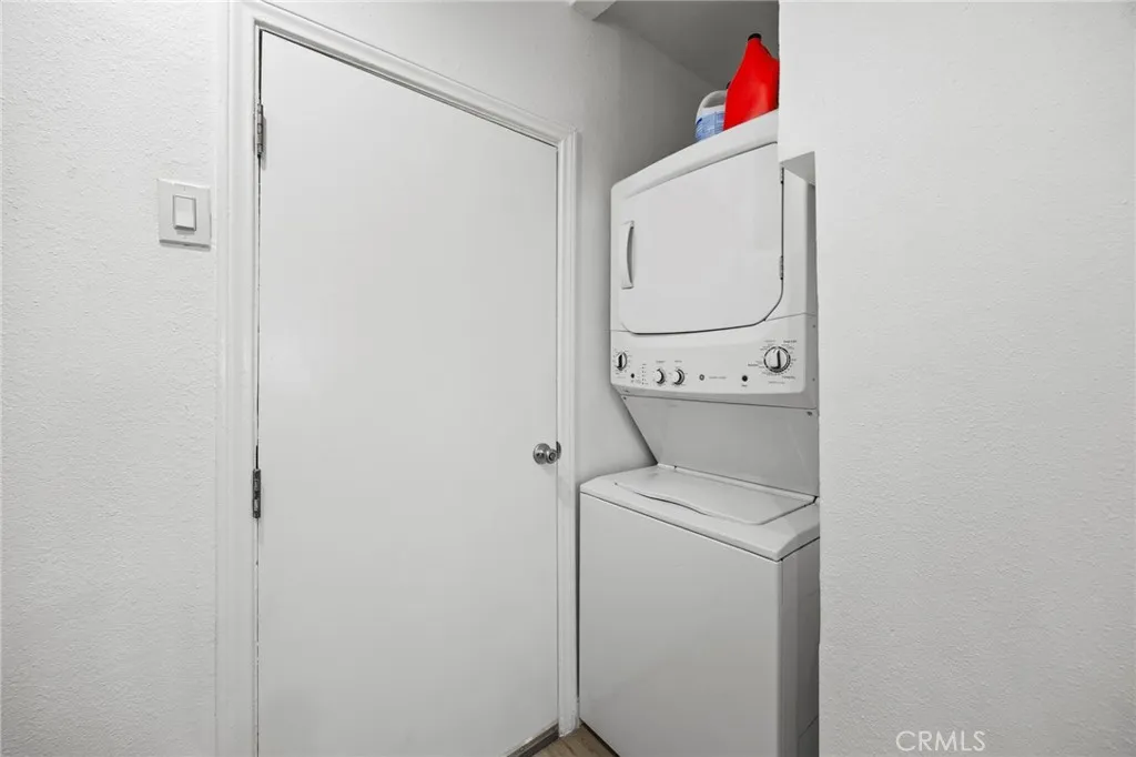 Other, California 90011, United States, 2 Bedrooms Bedrooms, ,1 BathroomBathrooms,Residential,Active,231995