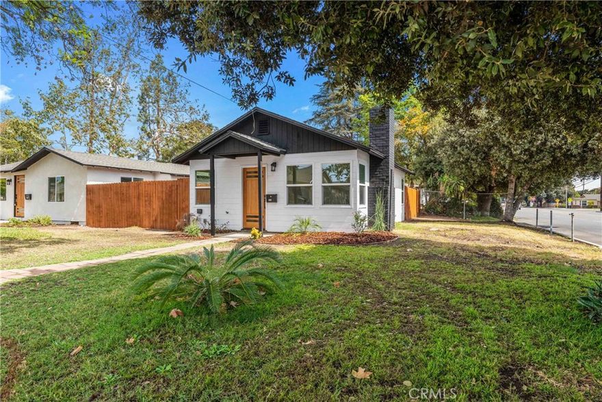 Welcome to this exquisite single story Claremont home located in a desirable neighborhood. This home features 2 bedrooms 1 bathroom along with a open living room and Kitchen area perfect for entertaining. The recent renovations include New kitchen cabinets, New Kitchen Island, Interior paint Exterior paint, luxury Vinyl wood flooring, new fully remodeled restroom, recessed lighting, double pane windows and brand new appliances. This property is conveniently located just minutes from parks, hiking trails, prestigious Claremont Colleges, Trader Joe’s, Sunday Farmer’s Market, and Claremont Village’s shopping  &  dining district. Your new beginning awaits!