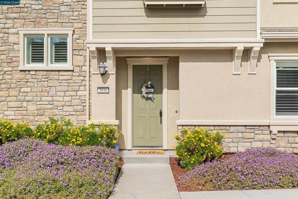 Photo of 3016 3016 Threecastles Way Way, Dublin, CA 94568 (MLS # 41125800)