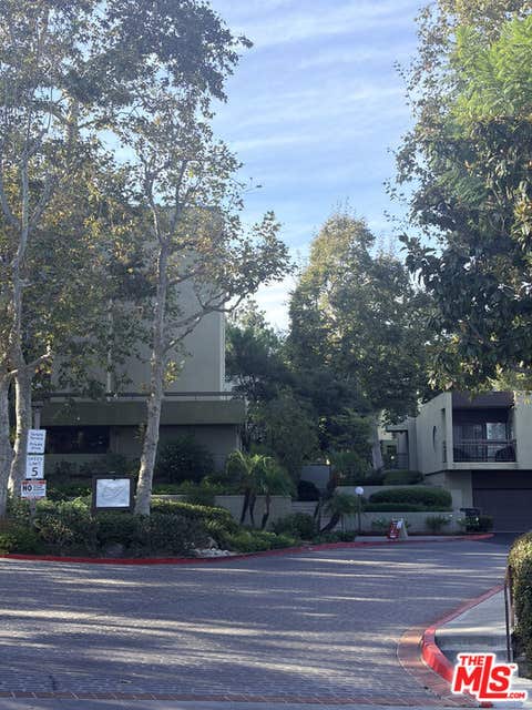 Photo of 805 Temple Terrace #202, Los Angeles, CA 90042 (MLS # 26875915)