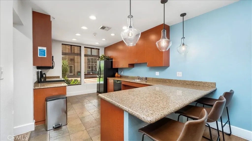 Long Beach, California 90802, United States, 2 Bedrooms Bedrooms, ,2 BathroomsBathrooms,Residential,Active,225474