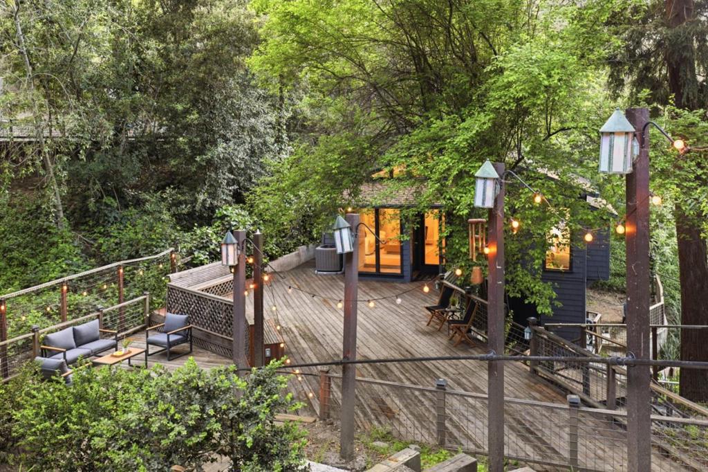 3514 Oak Knoll Drive