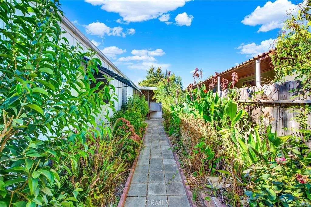 3835 GARDINER FERRY 3