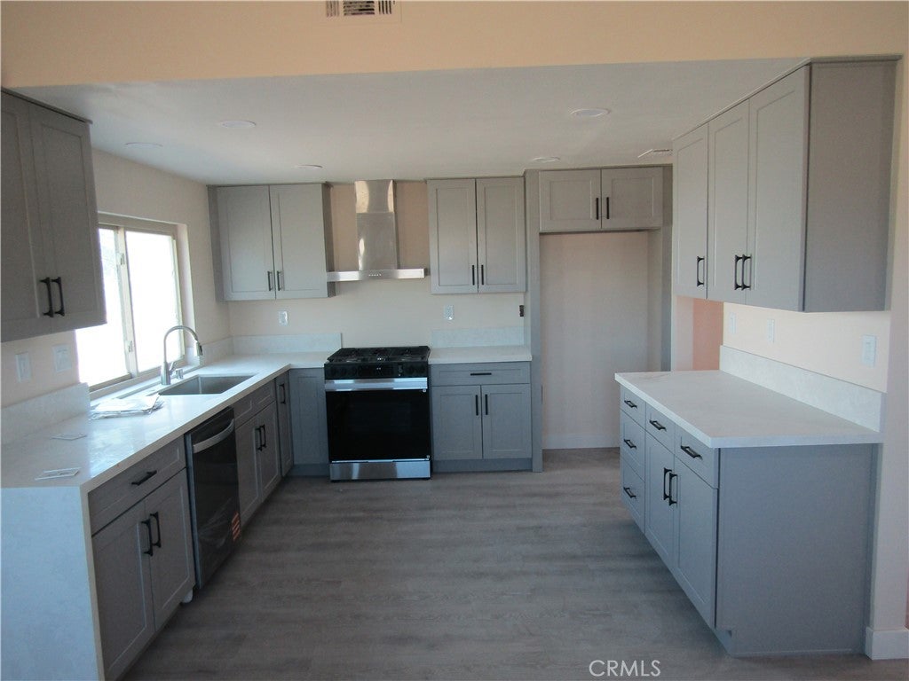 9282 Hickory