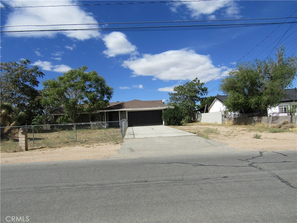 9282 Hickory