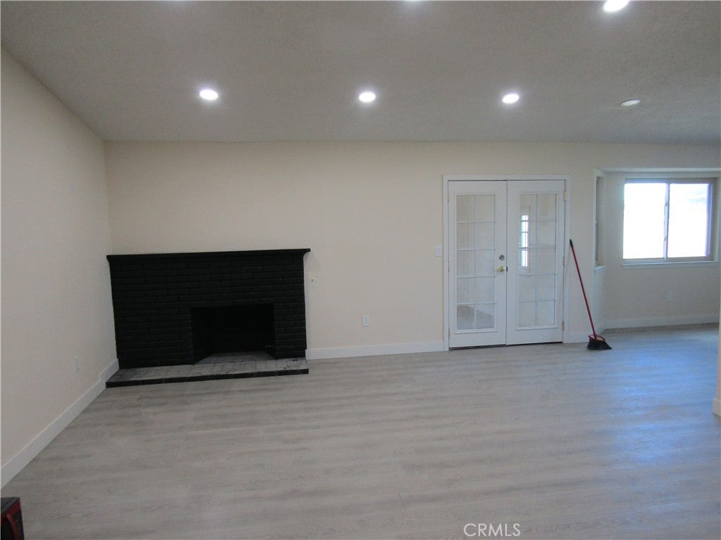 9282 Hickory