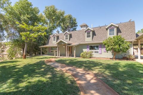 Photo of 37890 Normandy RD, Winchester, CA 92596 (MLS # SW26156135)