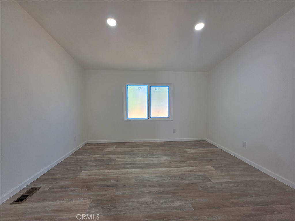 80 E Dawes Street 164