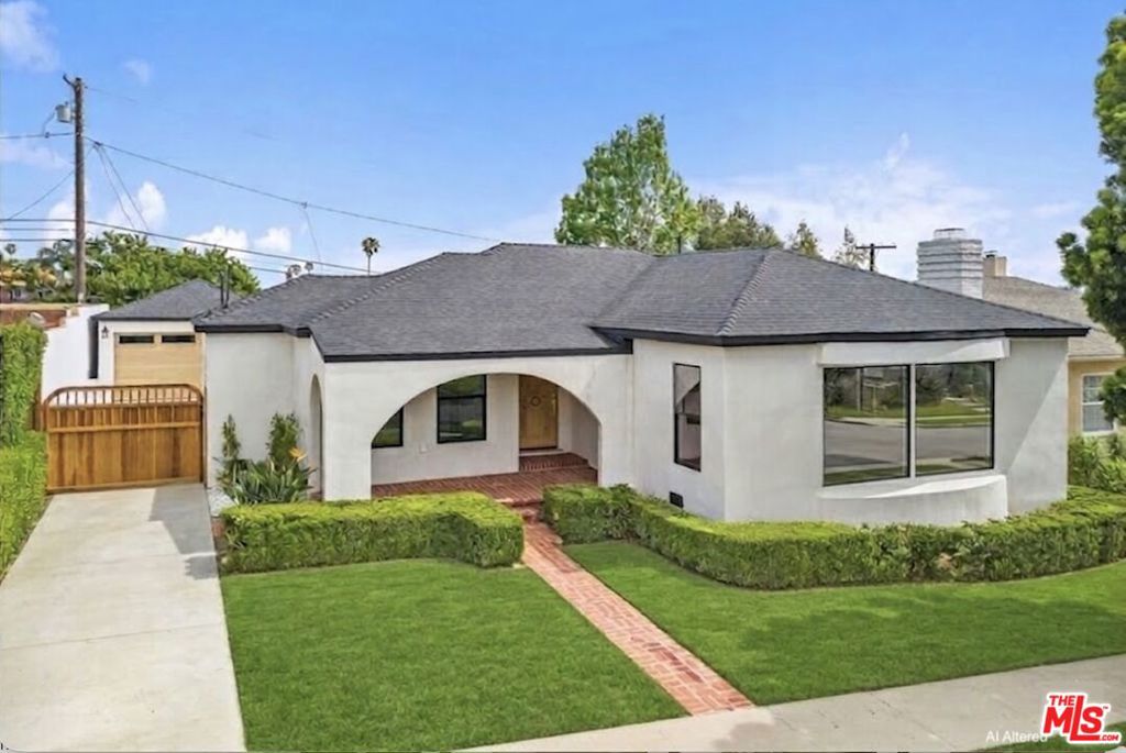 5168 Southridge Avenue, Los Angeles CA 90043