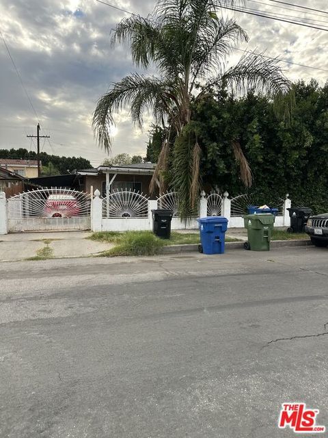 Photo of 11577 Amboy Avenue, San Fernando, CA 91340 (MLS # 25616845)