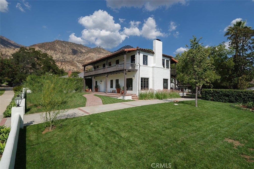 2098 Roosevelt