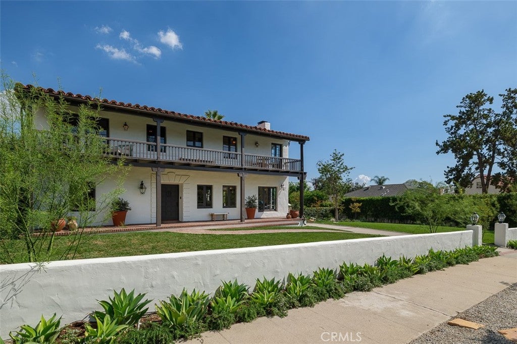 2098 Roosevelt